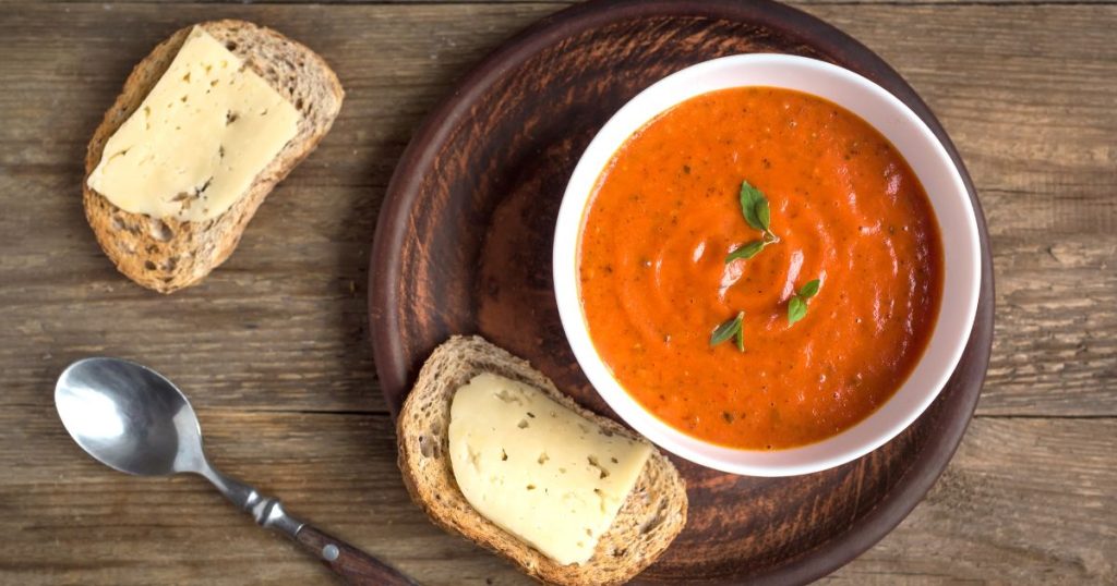 How to make tomato soup with almond milk